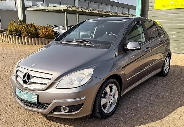 Gebraucht Mercedes B200 136 PS (100 kW) 2011 Grau met Van / Kleinbus