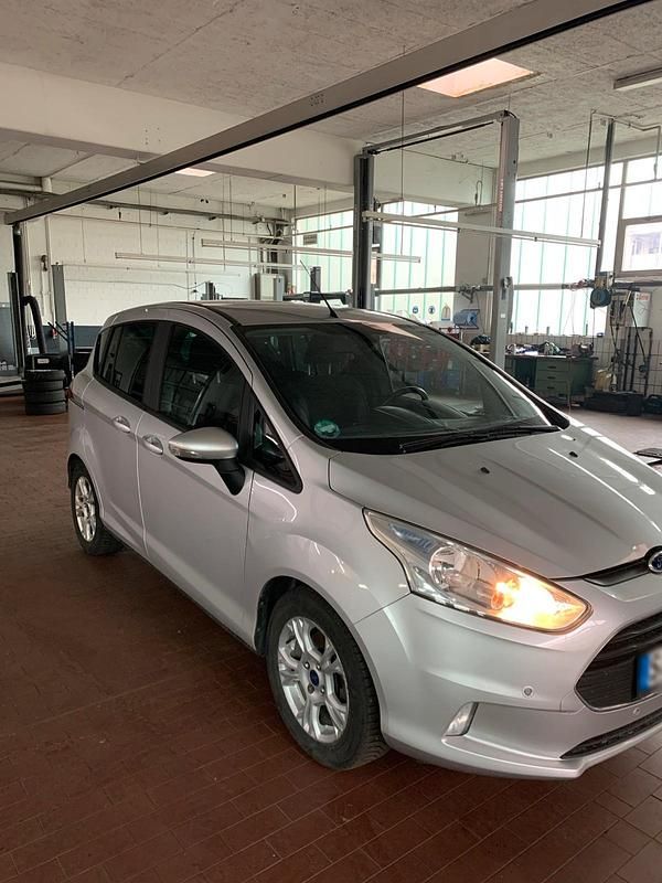 Usata Ford B-MAX 101 CV (74 kW) 2017 Argento Monovolume