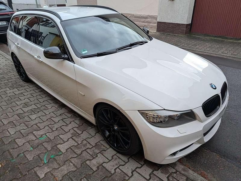 Gebraucht BMW 335 Sport Line 286 PS (210 kW) 2011 Weiß Kombi