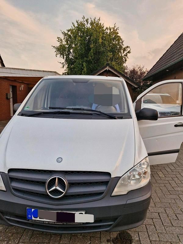 Weiß Gebraucht 2011 Mercedes Vito Van | 7.800 € - Bild 1/4
