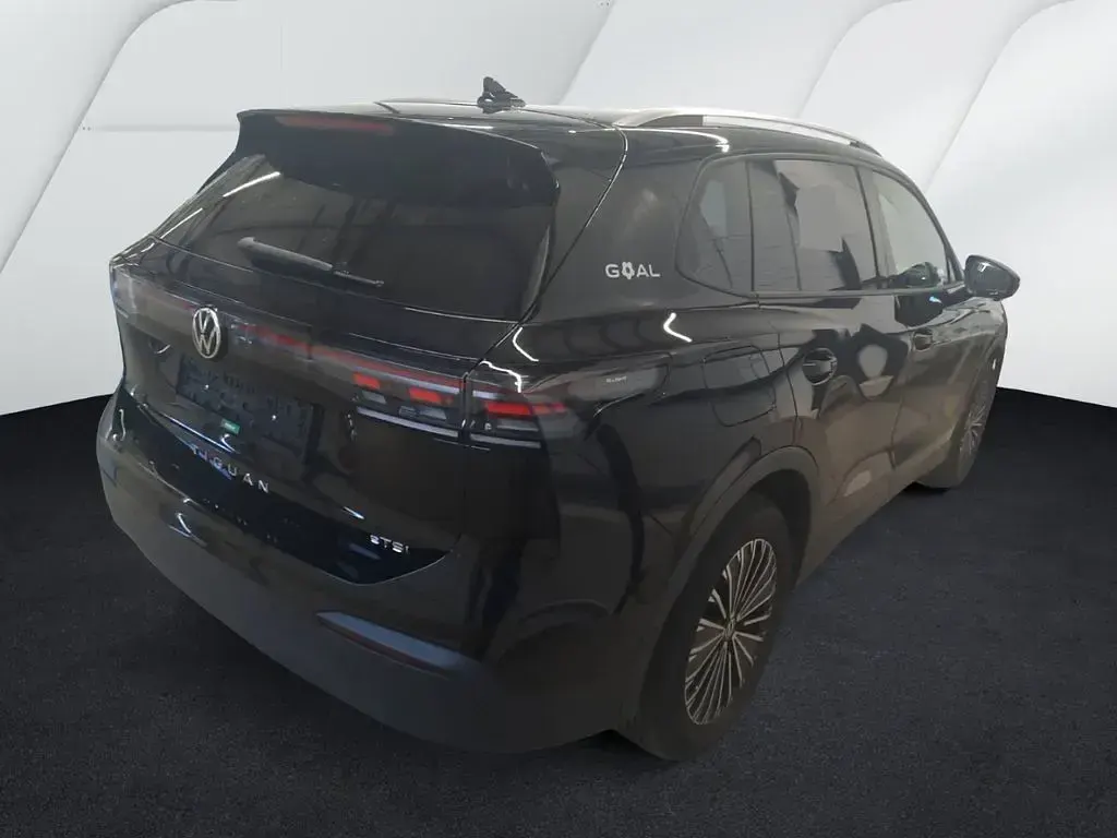 Gebraucht VW Tiguan Design 131 PS (96 kW) 2025 Grenadillschwarz metallic SUV