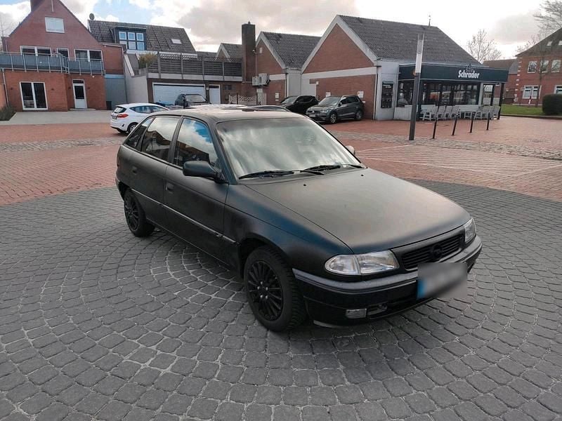 Gebraucht Opel Astra 75 PS (55 kW) 1997 Schwarz Kombi