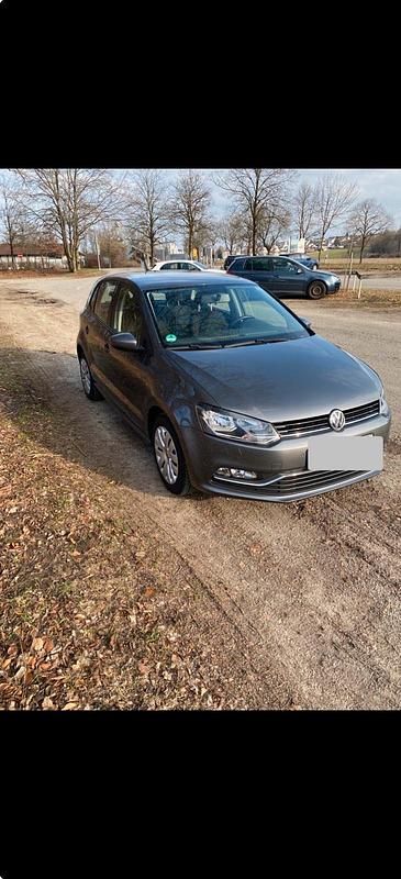 Gebraucht VW Polo 90 PS (66 kW) 2015 Grau Limousine