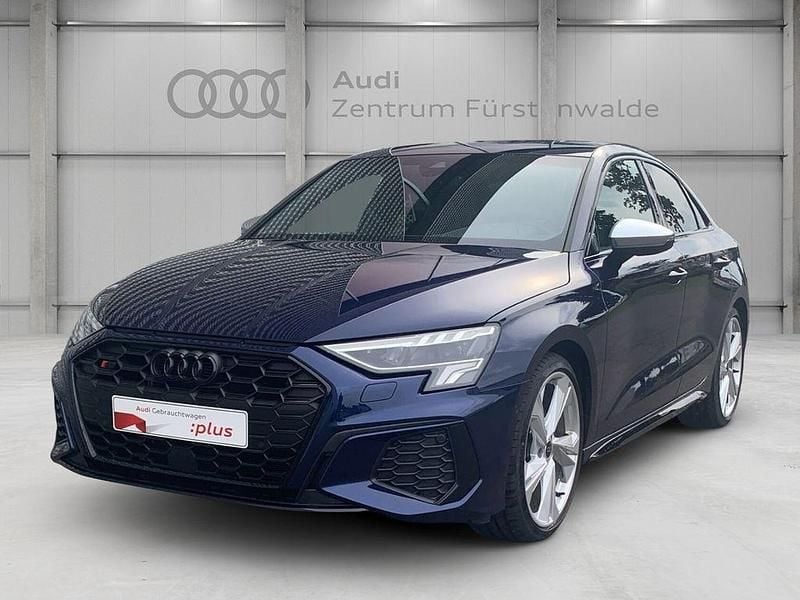 Blau Gebraucht 2024 Audi S3 Ambiente Limousine | 50.925 € (Teuer) - Bild 1/4