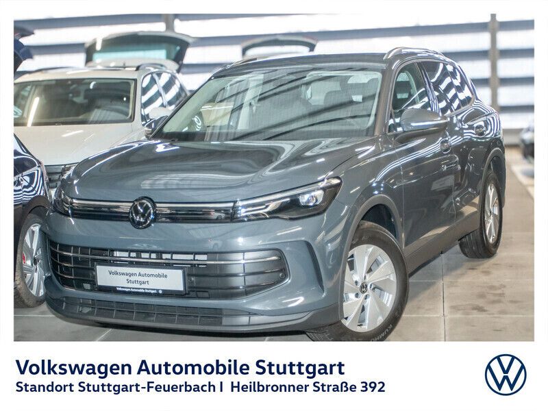 Delfingrau metallic Neu 2025 VW Tiguan Life SUV | 38.630 € (Guter Preis) - Bild 1/3