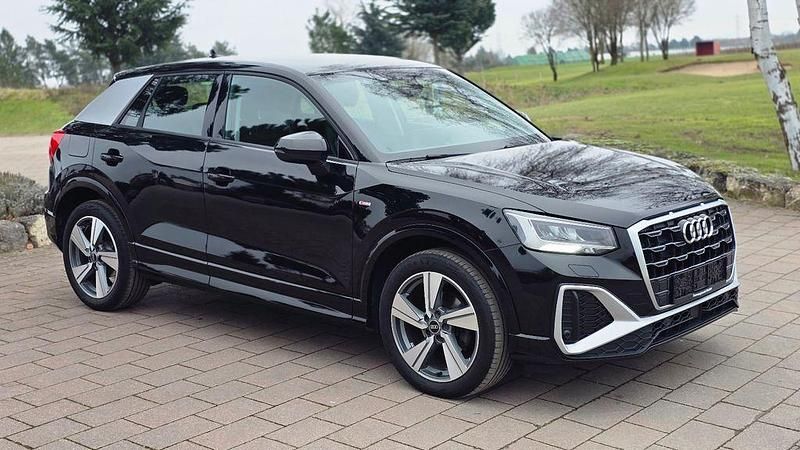 Gebraucht Audi Q2 S-Line 116 PS (85 kW) 2021 Schwarz SUV