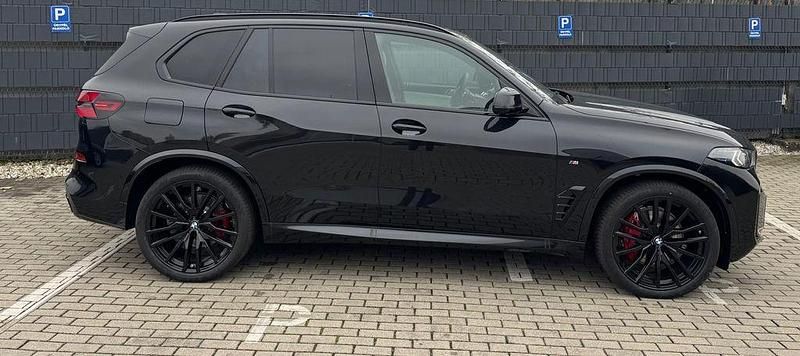 Gebraucht BMW X5 M Sport 298 PS (219 kW) 2025 Schwarz SUV
