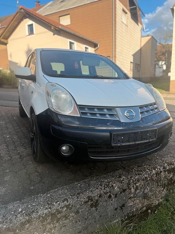 Gebraucht Nissan Note 80 PS (58 kW) 2007 Weiß Kleinwagen