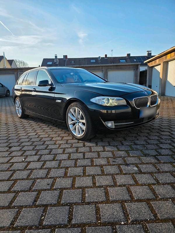 Gebraucht BMW 525 218 PS (160 kW) 2012 Schwarz Kombi
