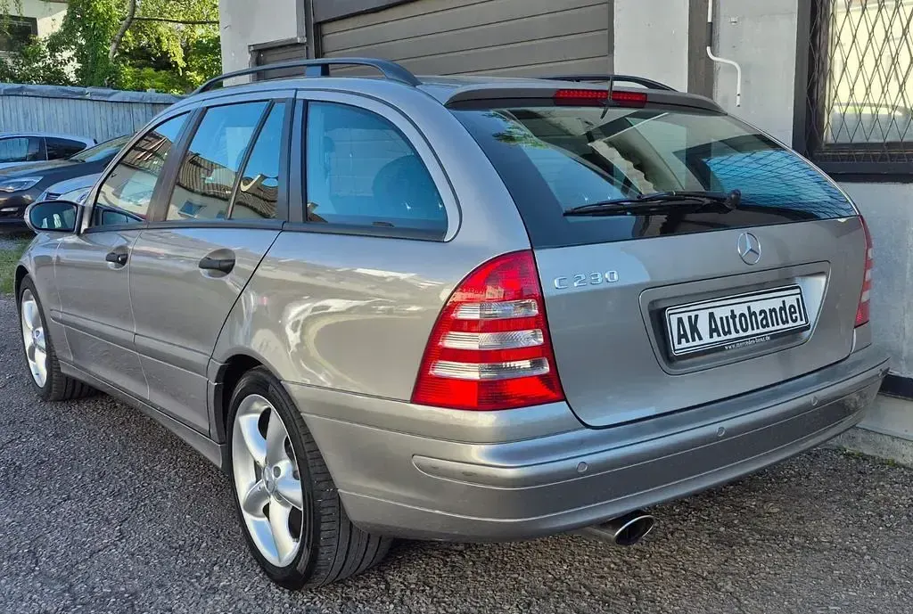 Używany Mercedes C230 204 KM (150 kW) 2007 Srebrny Kombi