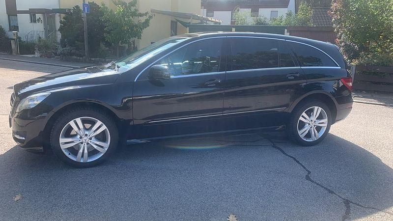 Gebraucht Mercedes R350 265 PS (194 kW) 2011 Schwarz Van / Kleinbus