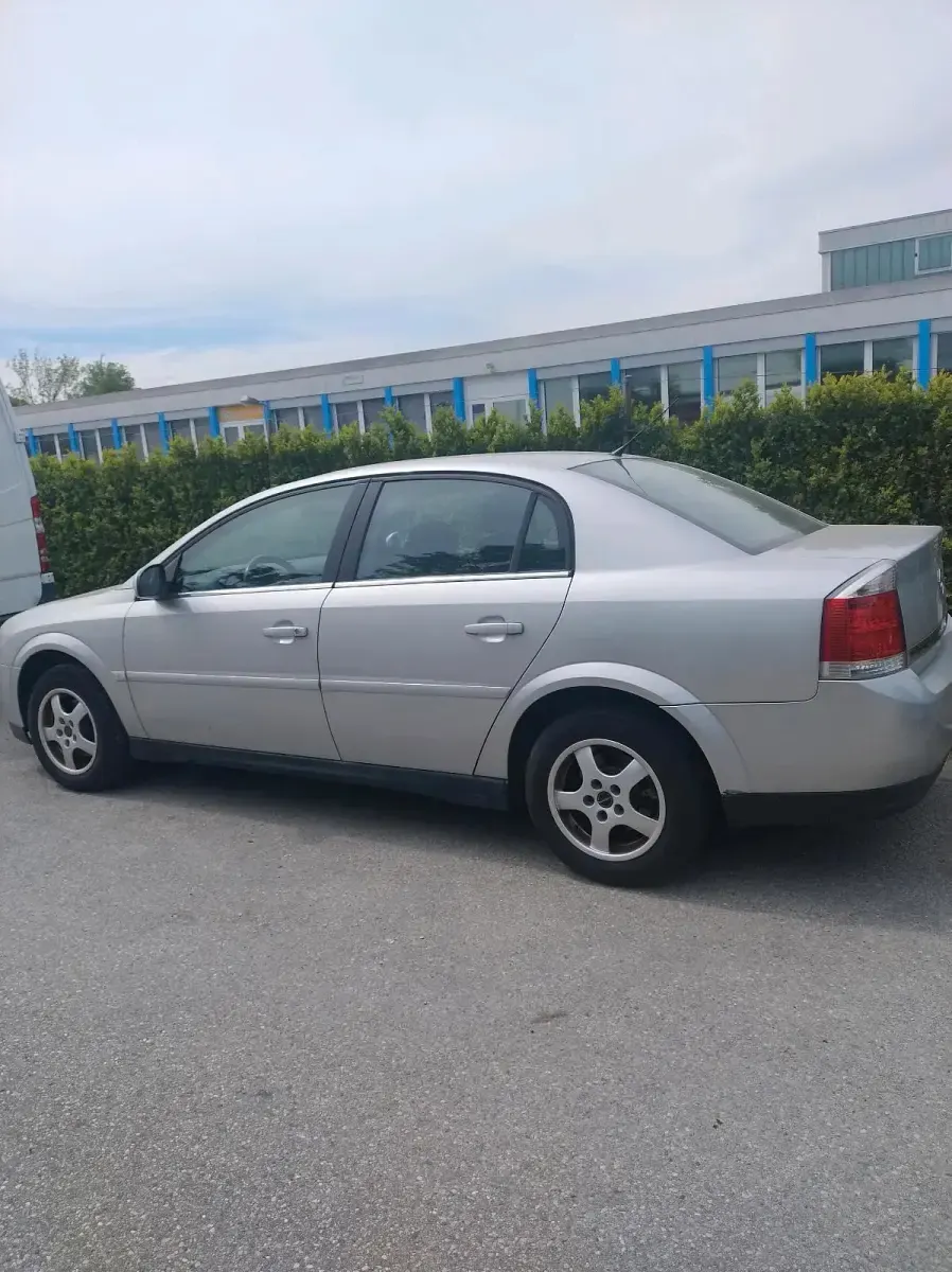 Gebraucht Opel Vectra 155 PS (114 kW) 2004 Silber Limousine