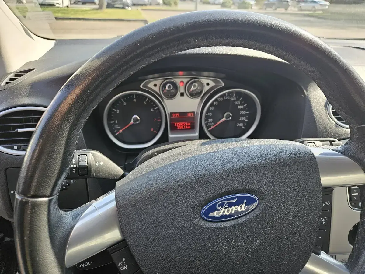 Gebraucht Ford Focus Cabriolet 145 PS (106 kW) 2010 Schwarz Cabrio