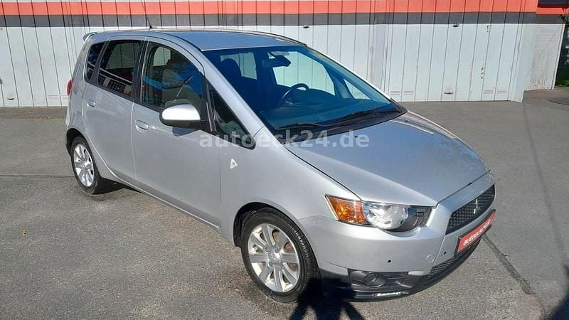 Silber Gebraucht 2010 Mitsubishi Colt Intense Kleinwagen | 6.995 € (Fairer Preis) - Bild 1/4