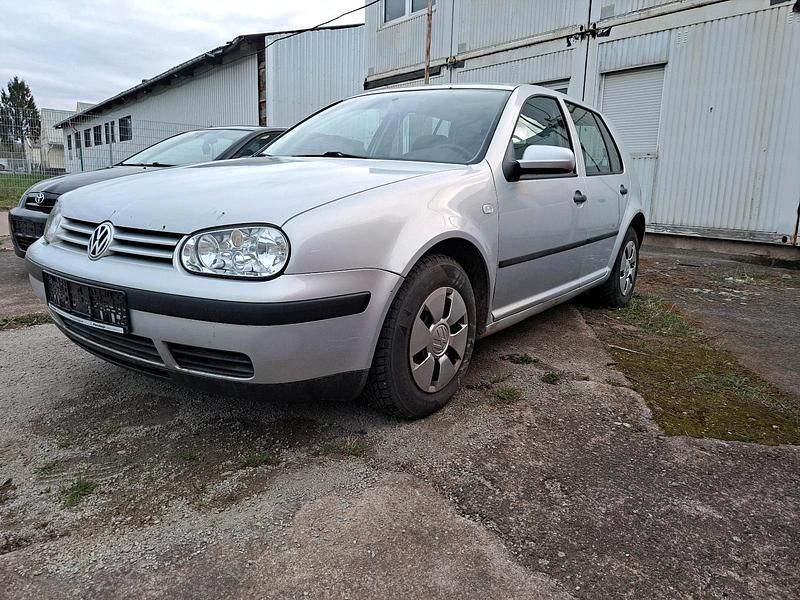 Gebraucht VW Golf IV 101 PS (74 kW) 1998 Silber Kleinwagen