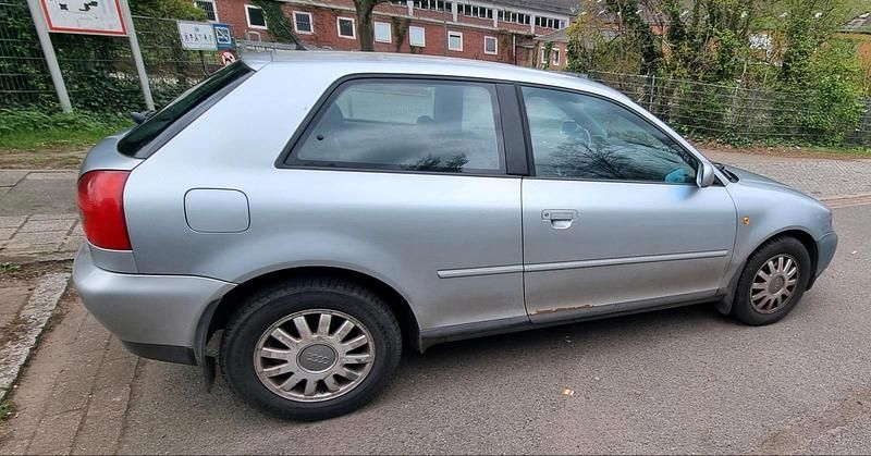 Używany Audi A3 125 KM (91 kW) 1997 Srebrny Hatchback