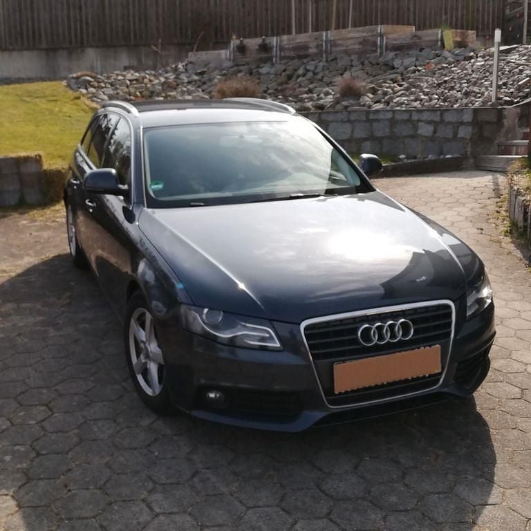 Gebraucht Audi A4 Ambiente 160 PS (117 kW) 2008 Grau Kombi