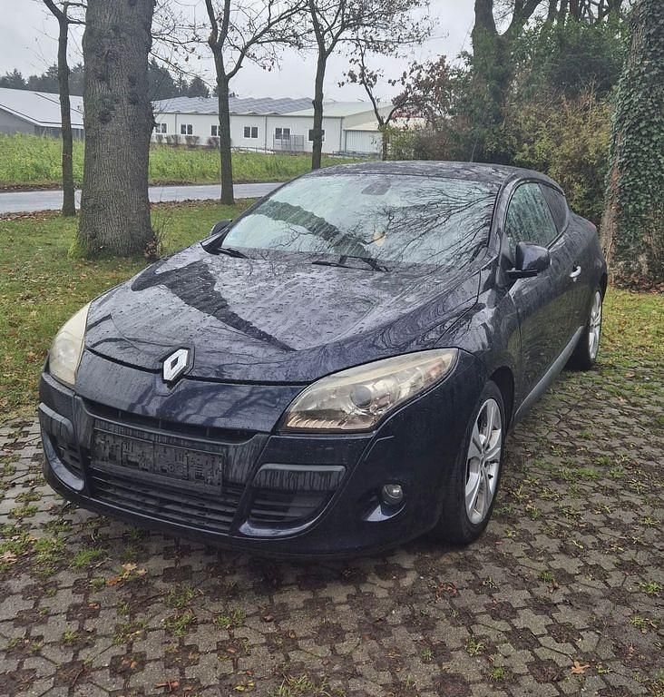 Gebraucht Renault Mégane III 131 PS (96 kW) 2009 Blau Coupé