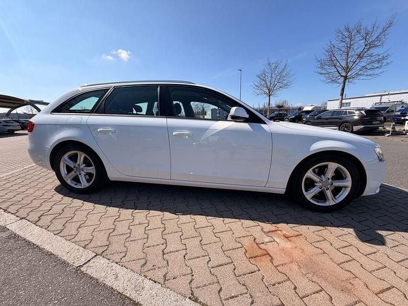 Second-hand Audi A4 Ambition 177 CP (130 kW) 2013 Alb Berlinǎ