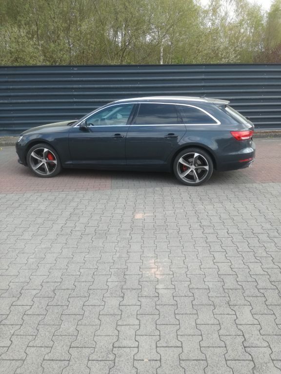 Gebraucht Audi A4 Sport 190 PS (139 kW) 2017 Grau Kombi