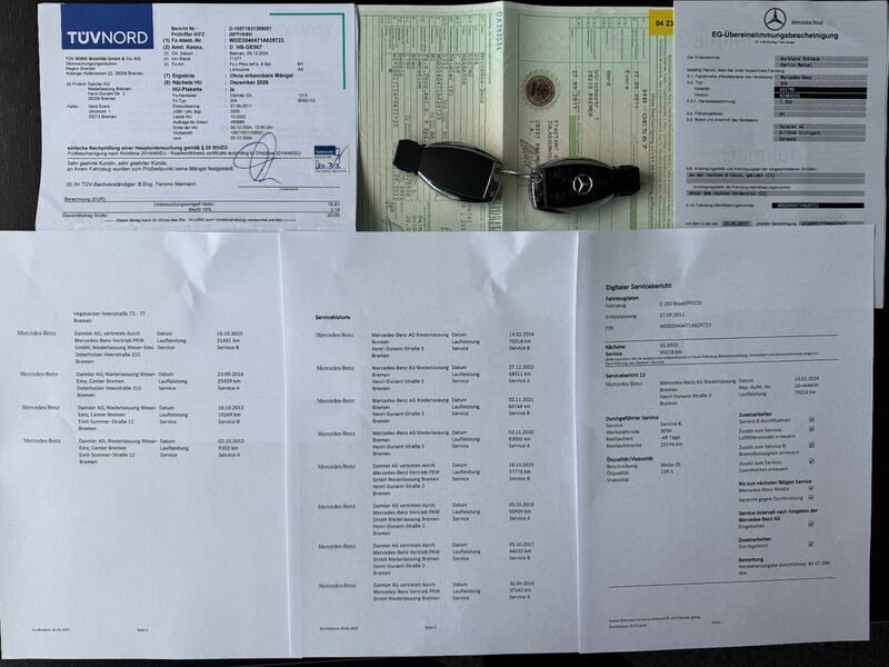 Blau Gebraucht 2011 Mercedes C250 Elegance Limousine | 17.900 € (Teuer) - Bild 1/4