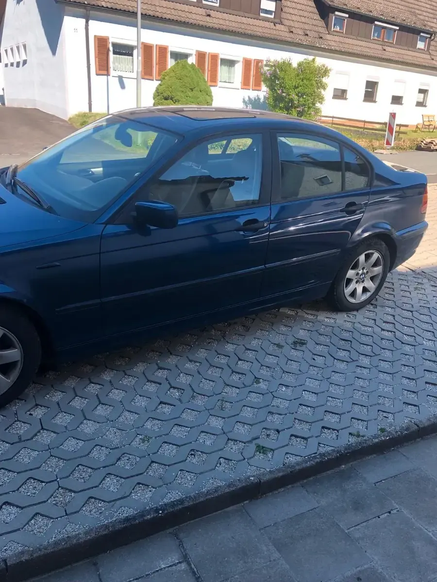 Brugt BMW 318 143 HK (105 kW) 2003 Blå Sedan