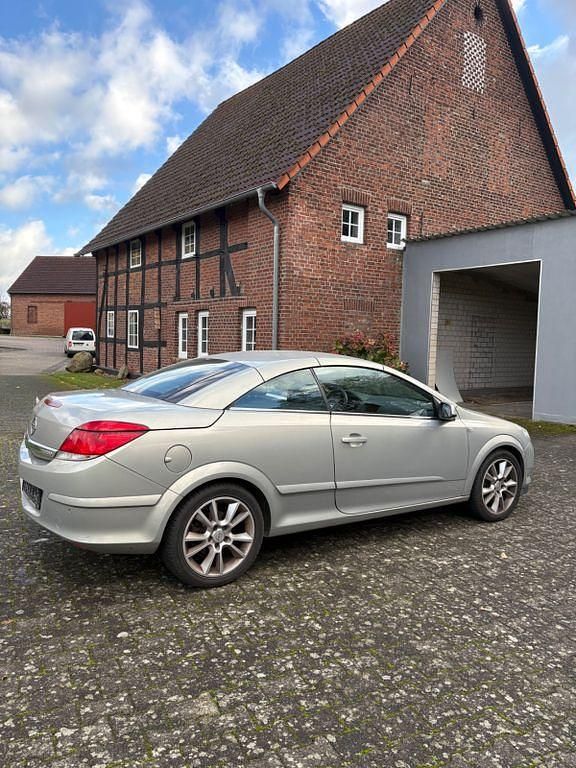 Gebraucht Opel Astra Cabriolet 179 PS (131 kW) 2007 Andere farben Cabrio