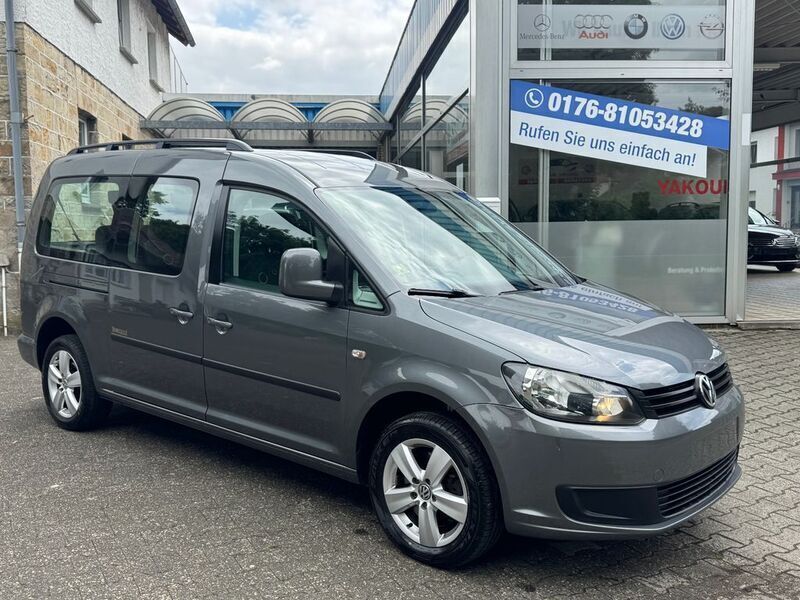 Grau Gebraucht 2012 VW Caddy Maxi Van / Kleinbus | 11.950 € (Teuer) - Bild 1/4