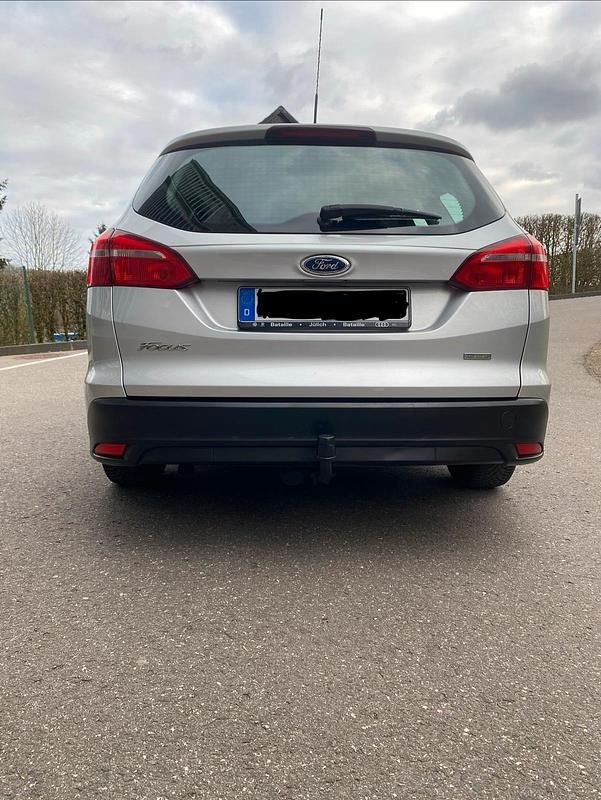 Usata Ford Focus 125 CV (91 kW) 2017 Argento Station wagon