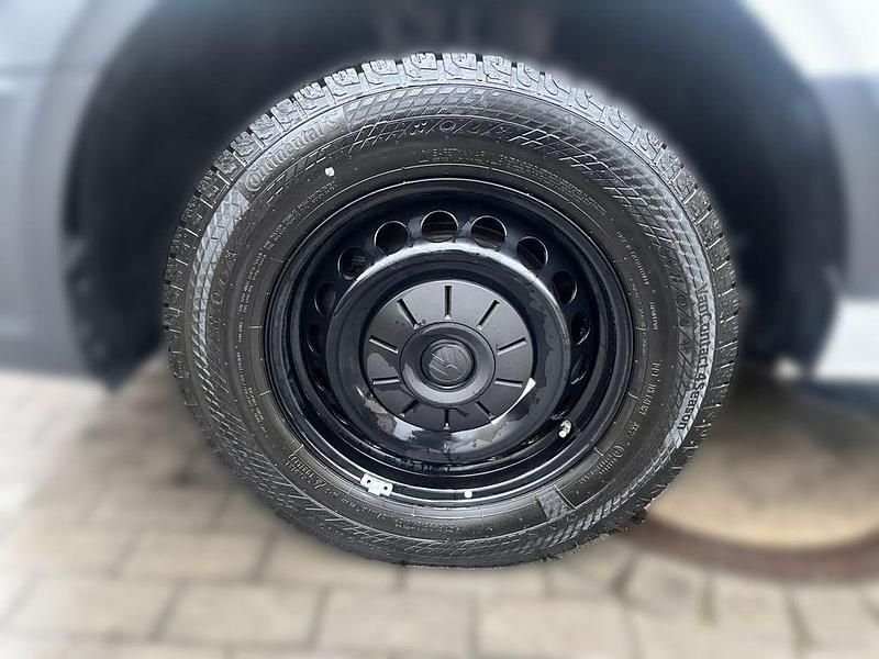 Gebraucht VW Crafter 140 PS (102 kW) 2022 B4 candyweiß Van