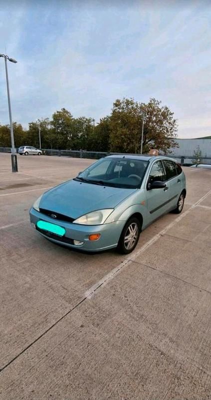 Second-hand Ford Focus 75 CP (55 kW) 1999 Berlinǎ