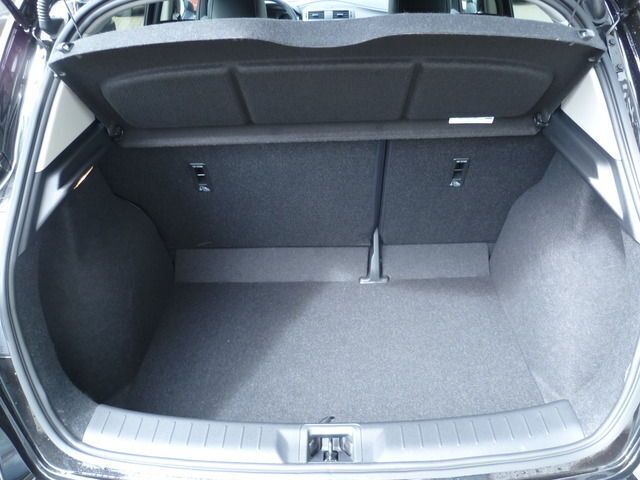 Gebraucht Nissan Pulsar Acenta 190 PS (139 kW) 2015 Schwarz metallic Limousine