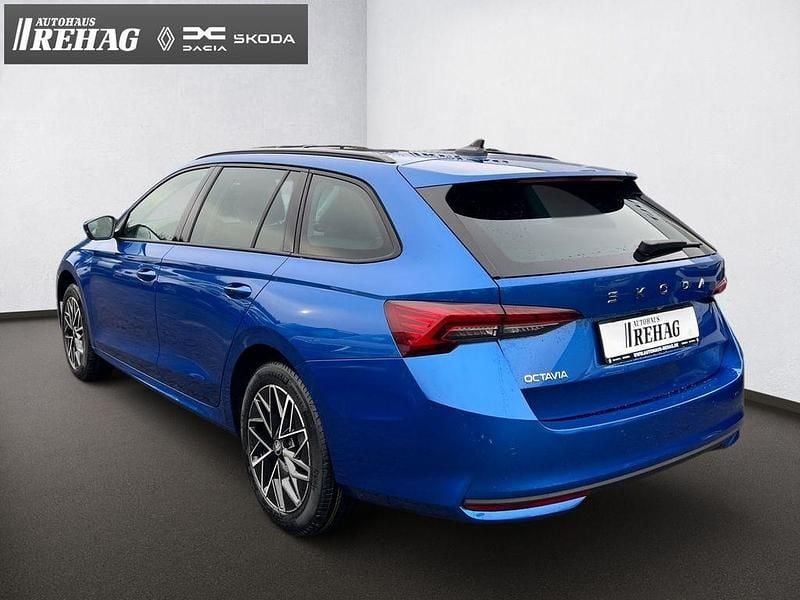 Neu Skoda Octavia 116 PS (85 kW) 2025 Blau Kombi