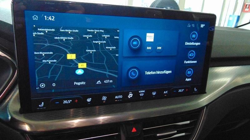 Neu Ford Kuga 151 PS (111 kW) 2025 Silber SUV