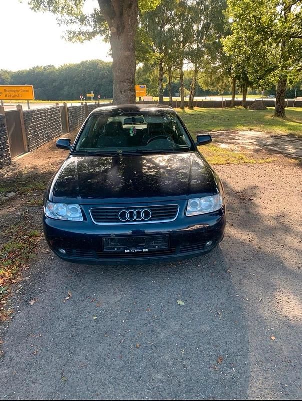 Blau Gebraucht 2002 Audi A3 Kleinwagen | 1.200 € (Guter Preis) - Bild 1/2