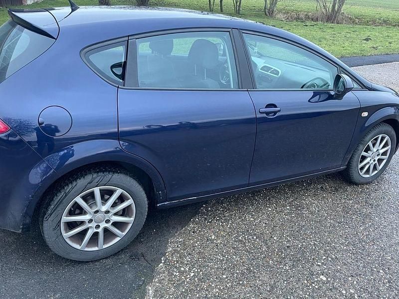 Gebraucht Seat Leon Comfort 105 PS (77 kW) 2009 Blau Kleinwagen