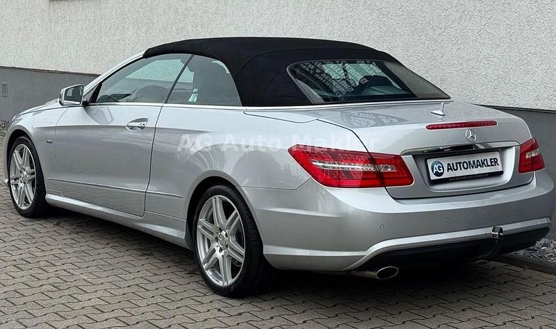 Używany Mercedes E220 AMG 170 KM (125 kW) 2011 Srebrny Kabriolet