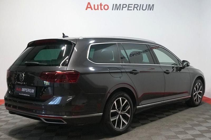 Gebraucht VW Passat Elegance 190 PS (139 kW) 2022 Mangangrau Kombi