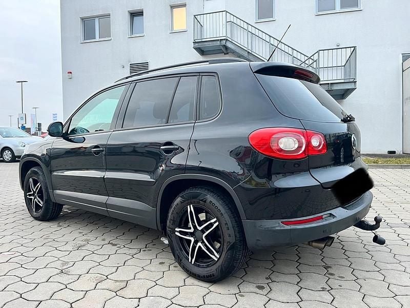 Schwarz Gebraucht 2010 VW Tiguan SUV | 6.500 € (Superpreis) - Bild 1/4