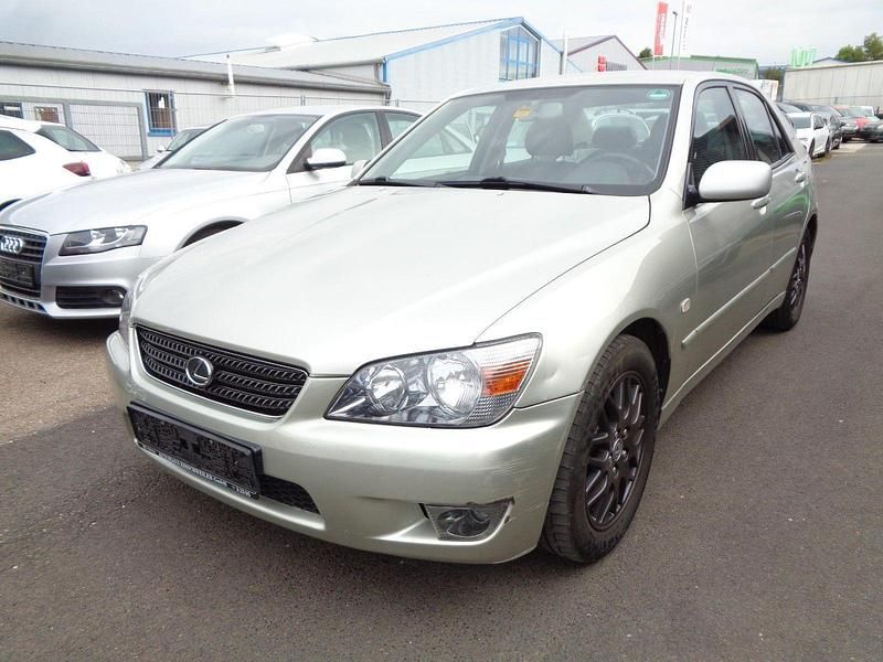 Silber Gebraucht 2004 Lexus IS200 Limousine | 4.999 € (Superpreis) - Bild 1/4