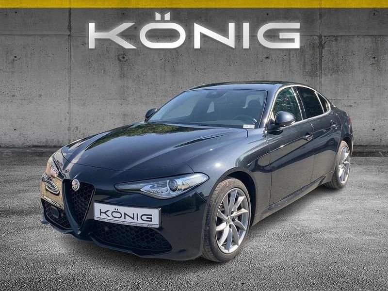 Schwarz Gebraucht 2023 Alfa Romeo Giulia Sprint Sprint Coupé | 32.888 € (Guter Preis) - Bild 1/4