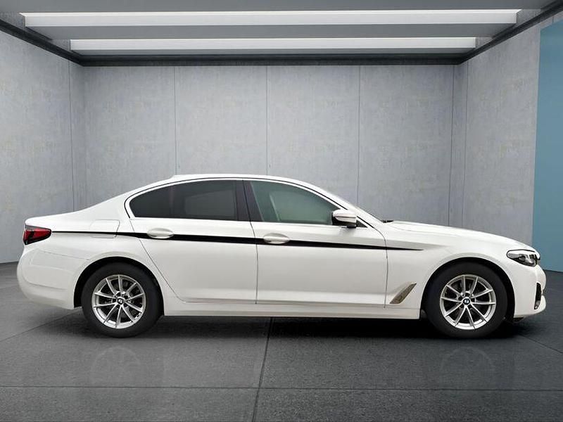Gebraucht BMW 520 190 PS (139 kW) 2022 Weiß Limousine