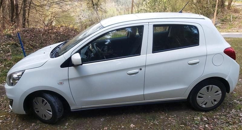 Gebraucht Mitsubishi Space Star 70 PS (51 kW) 2019 Weiß Kleinwagen