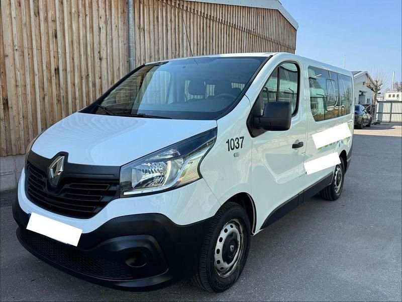 Gebraucht Renault Trafic 95 PS (69 kW) 2017 Weiß Van / Kleinbus