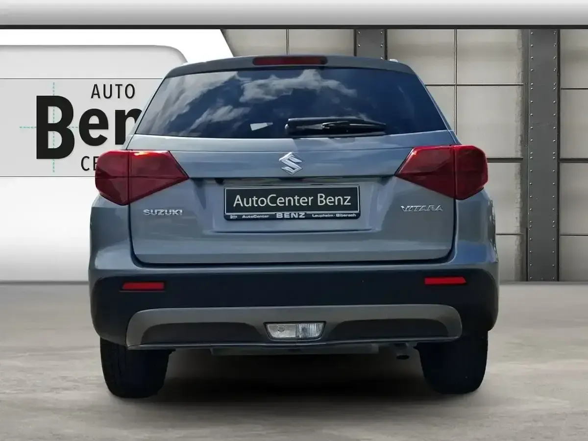 Gebraucht Suzuki Vitara Comfort 111 PS (81 kW) 2019 Grau SUV