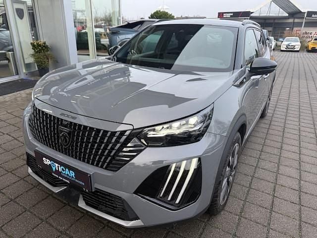Grau Gebraucht 2023 Peugeot e-2008 GT SUV | 26.490 € (Teuer) - Bild 1/4