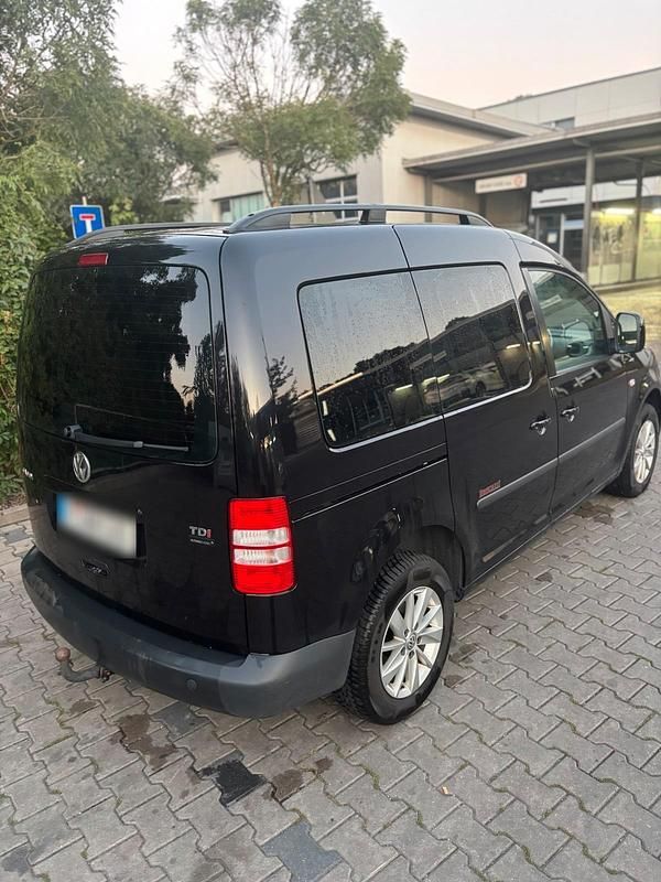 Gebraucht VW Caddy 102 PS (75 kW) 2012 Schwarz Van / Kleinbus