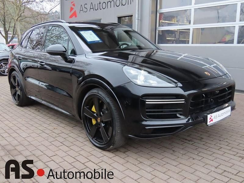 Schwarz Gebraucht 2020 Porsche Cayenne Turbo S SUV | 83.990 € (Fairer Preis) - Bild 1/4