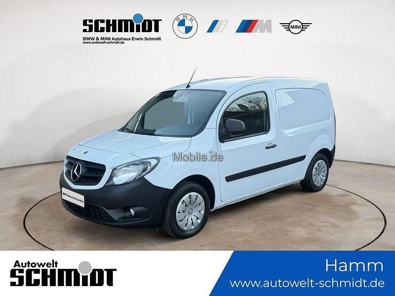 Weiß Gebraucht 2021 Mercedes Citan 111 Van / Kleinbus | 14.690 € (Etwas zu teuer) - Bild 1/4