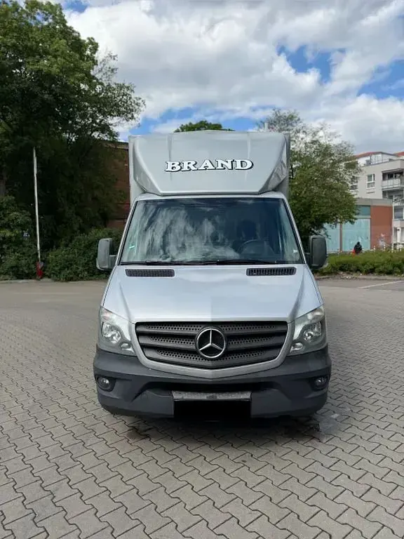 Gebraucht Mercedes Sprinter 163 PS (119 kW) 2017 Silber